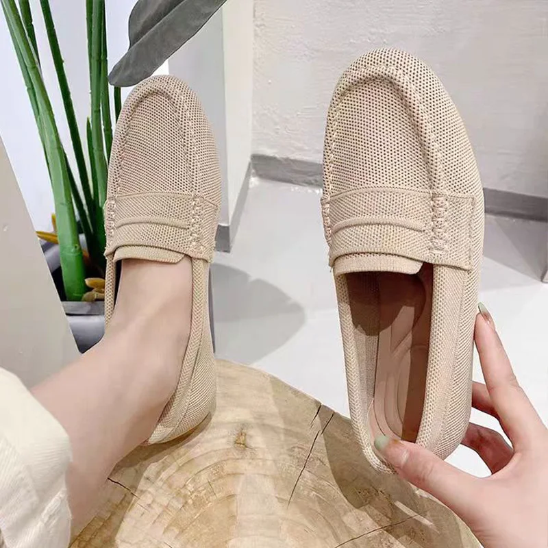 New Women Beige Flat Sandals Leisure Cozy Round Head Anti Slip Sole Sandal Ventilate Mesh Upper Rubber Sole Shoe For Woman ﻿