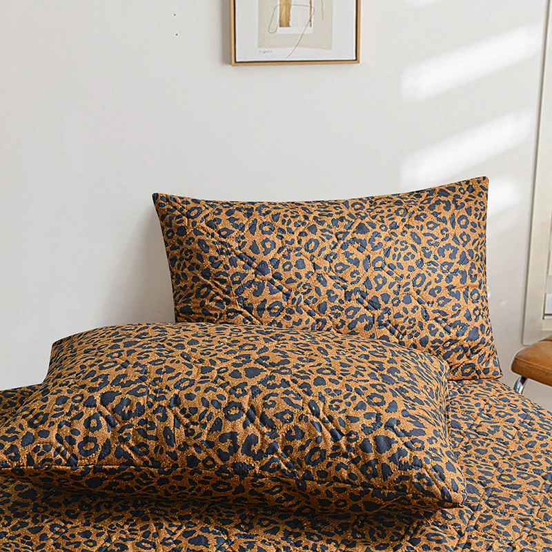 2pcs Quilted Pillowcases with Leopard Printed Thickened Pillow Sham 48x74cm Cushion Cover Deorative Pillowcases Cover for Home
