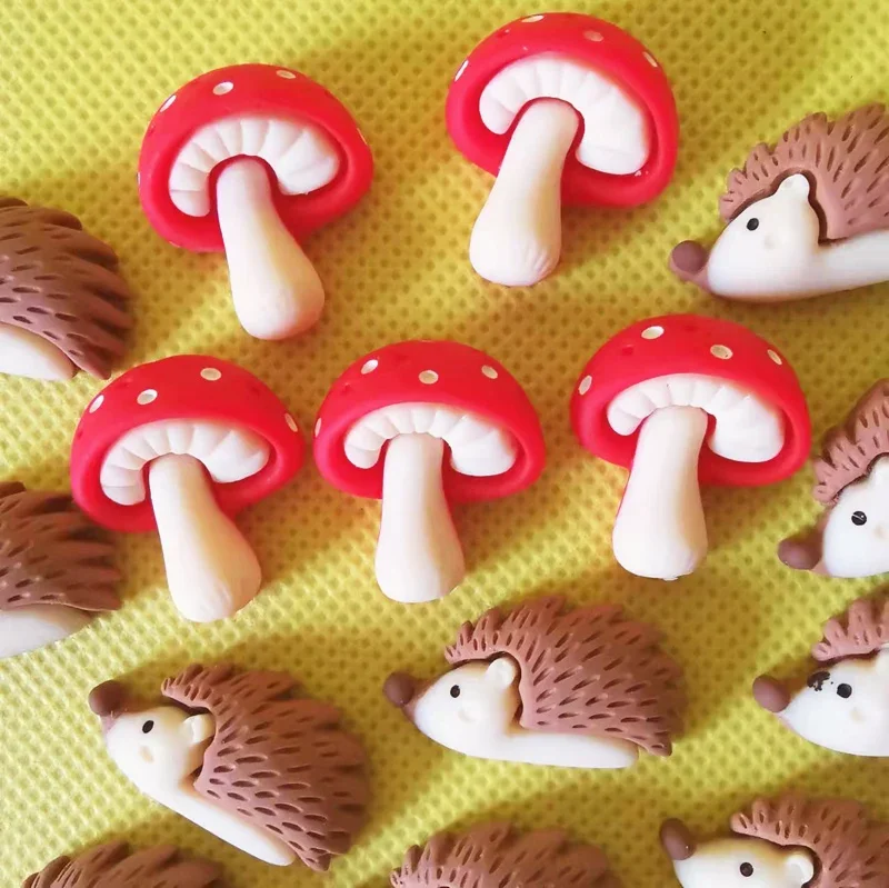 10 pcs flat back cartoon figurine/miniatures hedgehog mushroom/cute/fairy garden gnome/Cabochons/DIY supplies/crafts accessories