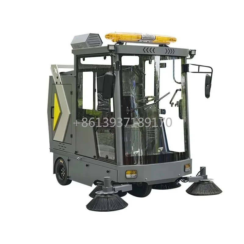 Electric Five-brush Three-wheel Sweeper  Fully Enclosed Industrial Outdoor Sanitation Car Sweeper Electric Sweeper