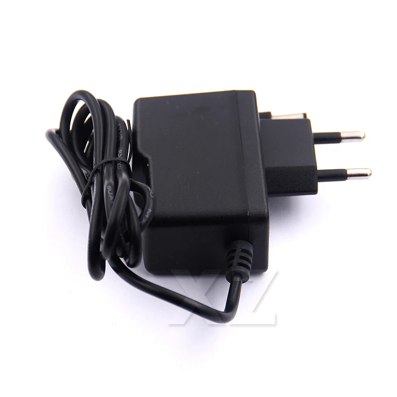Wysokiej jakości 4-portowy rozdzielacz Audio 1x4 AV 3 RCA z metalowa obudowa 1 na 4 wyjścia dla DVD HDTV z zasilaczem wtyczka US/EU — zdjęcie produktu 3