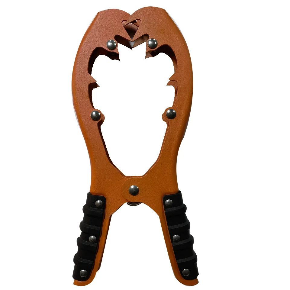 

Boat anchor brush gripper secures the horizontal anchor of a kayak canoe or boat in seconds