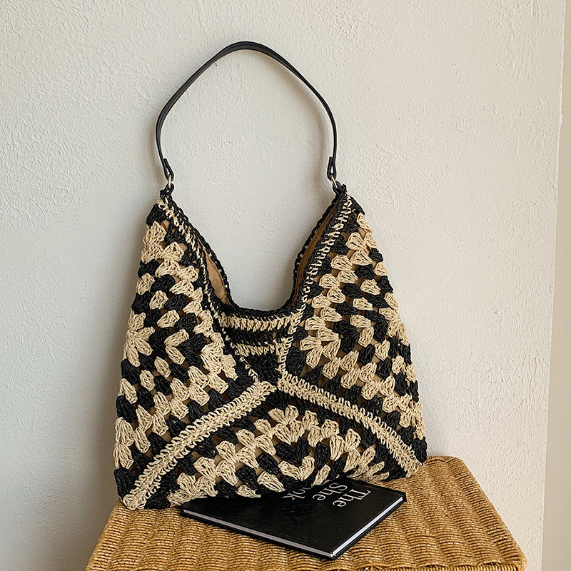 Popular Women's Woven Straw Shoulder Bag Medium Size Handbag With Handle For Beach Vacation