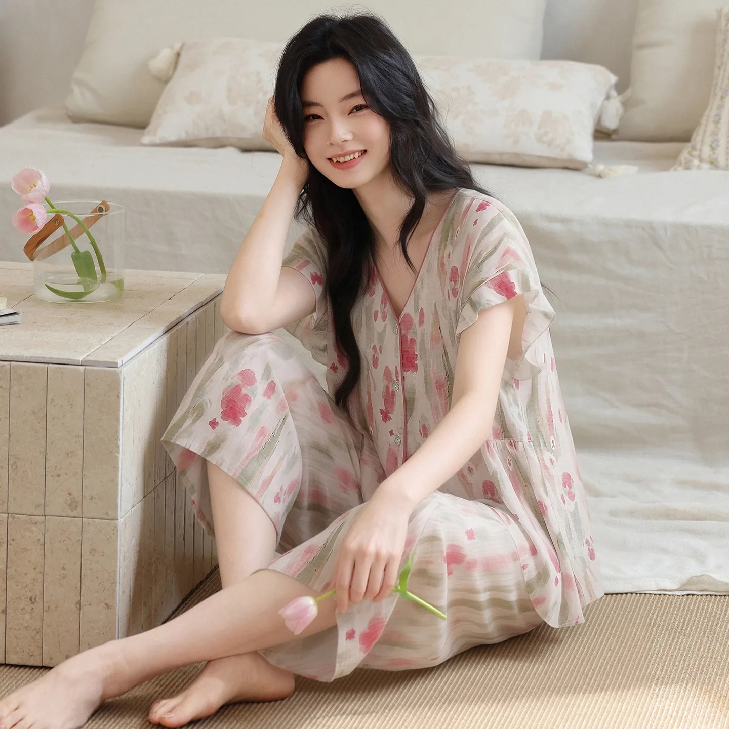 Summer Women's Pajamas Set, Cool Tencel Lyocell Short Sleeve Top and Cropped Pants, Plus Size Loungewear for Middle-Aged Mothers