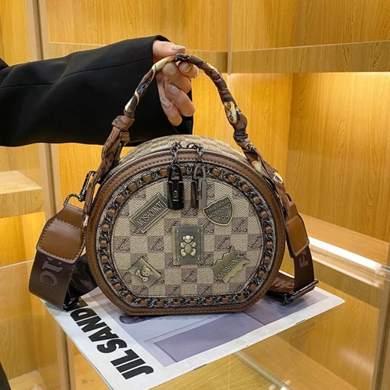 

High-End Handbags Round Bag for Women Casual Luxury Fashion Personality Crossbody Bag Badage Bear Pattern Shoulder Messenger Bag