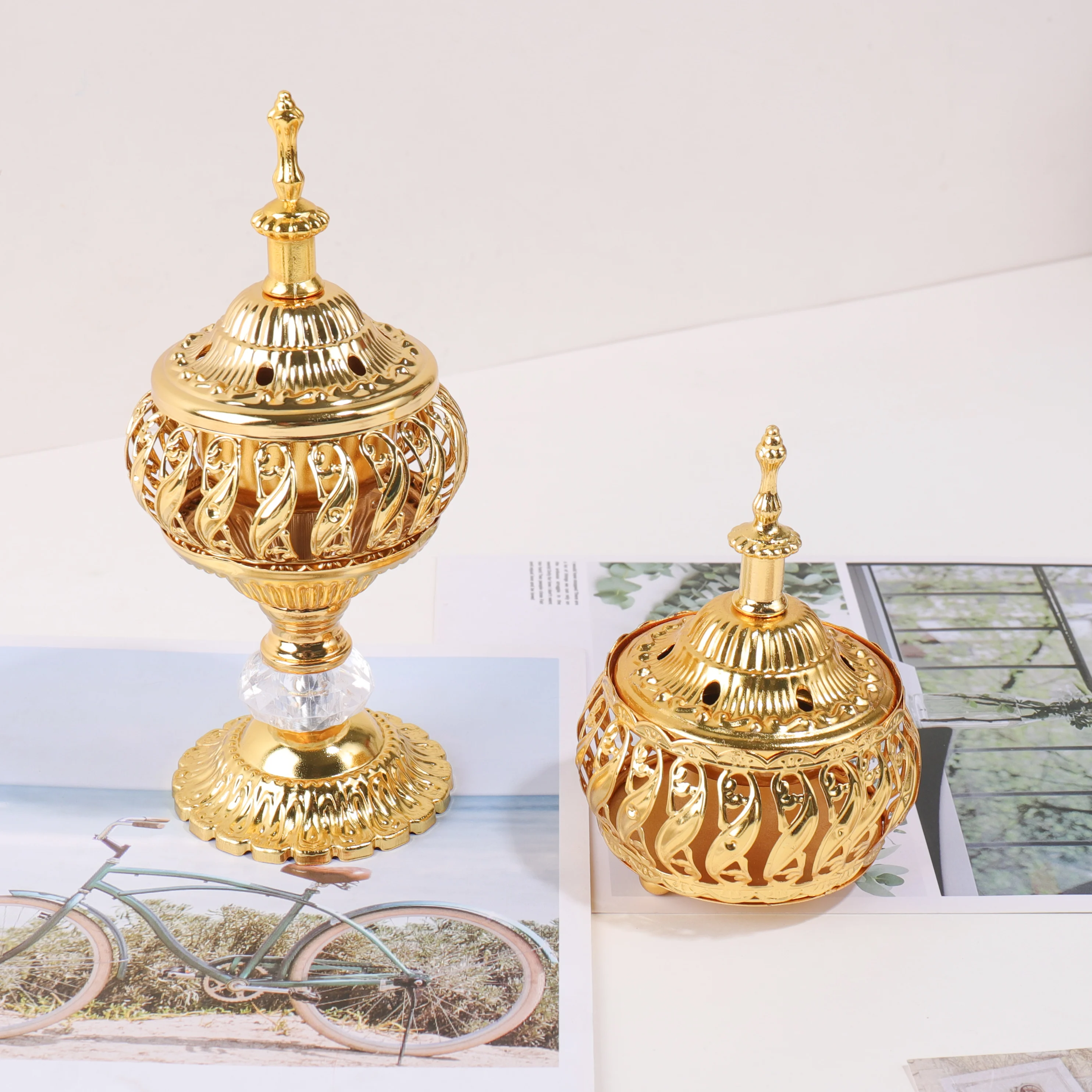 Ramadan Golden Hollow Incense Burner, Pagoda-Style Fragrance Sandalwood Burning Container, Creative Desktop Decoration, Eid Gift