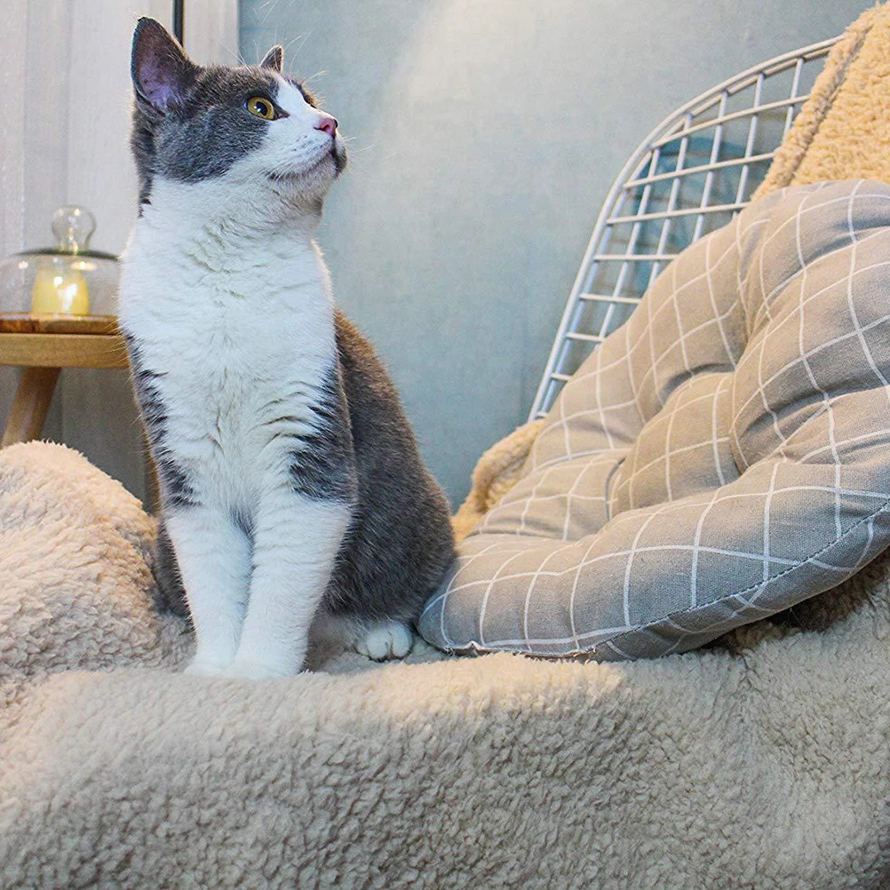 

Super Soft Dog Cat Blanket Size M Beige Lightweight Pet Cushion Sleep Mat for Home Travel Pet Carpet Super Blanket