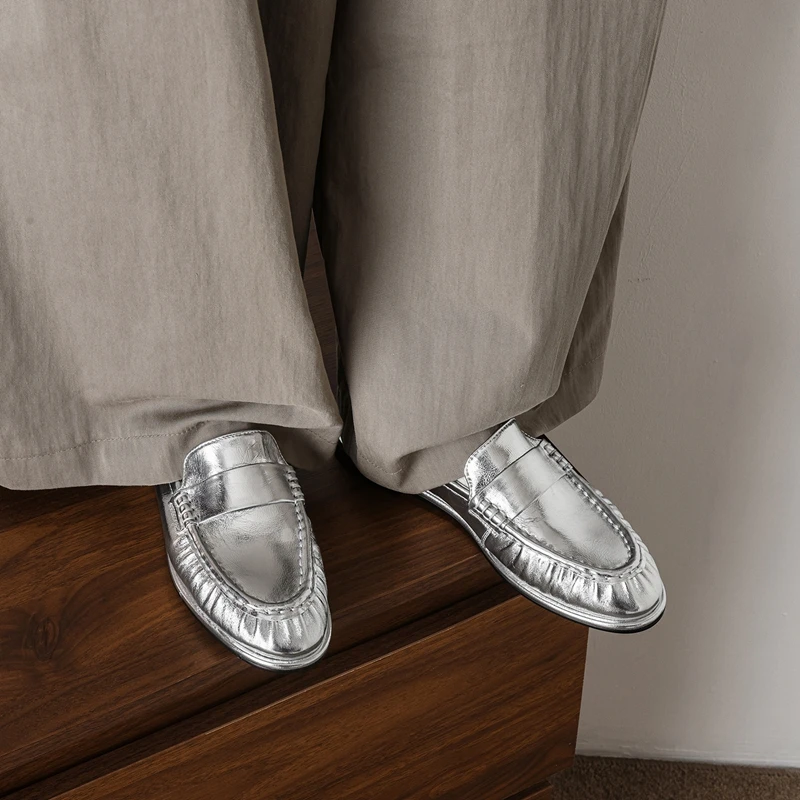 

Новые классические женские лоферы из натуральной кожи с плиссировкой, на низком толстом каблуке, без застежки, повседневные туфли, женские осенние лоферы в британском стиле