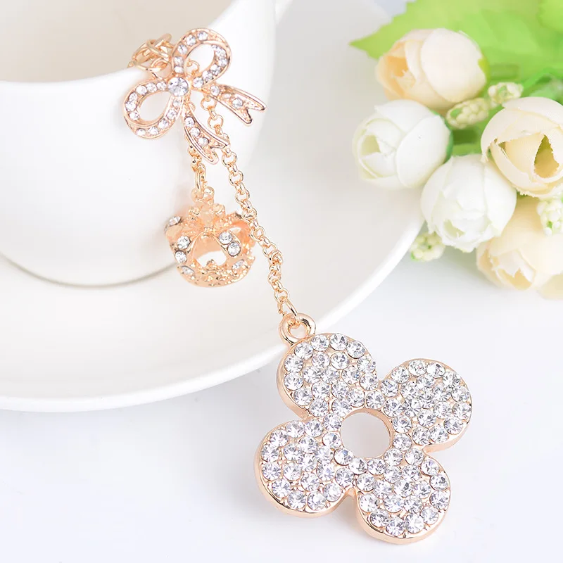 Bling 4 Leaf Clover Charm Keychain Accessories for Women Sparkling Rhinestone Car Keychain Cute Purse Charms for Handbags Gift