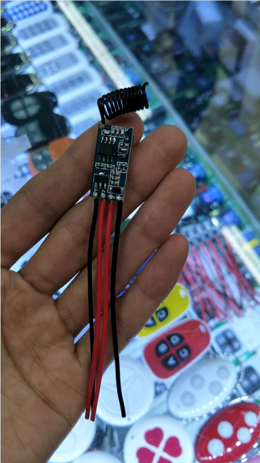 LED Light  mini remote control switch  silent  DC3V-18V   3.5v 3.7v 4.5v 5v 6v 7.4v 8.4v 9v 12v Article lamp strip 433mhz