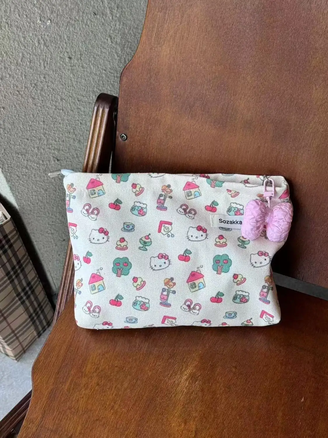 Trousse de maquillage imprimée dessin animé Hello Kitty, Sanurgente Anime Girl, sac de rangement portable de grande capacité, trousse de toilette de voyage, mignon, nouveau