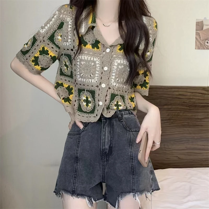 OUMEA Women Cotton Crochet Tops Floral Embroidery Button Up Knit Tops Summer Vintage Grandma Style Tops