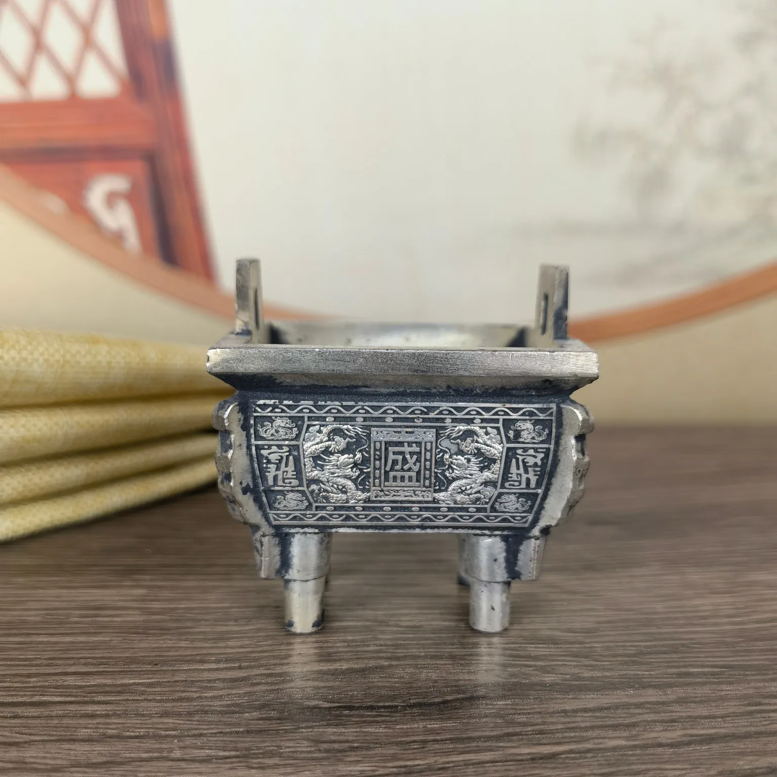 

Liu Yin Dingsheng Qianqiu Line Incense Burner Shuanglong Play Beads Copper Ding Ornament Home Study Tabletop Ornament