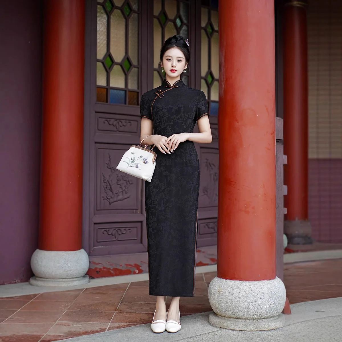 

Spring and Summer New Cheongsam Long Dress Elegant Black Chinese Style Cheap Performance Clothes Short Sleeve