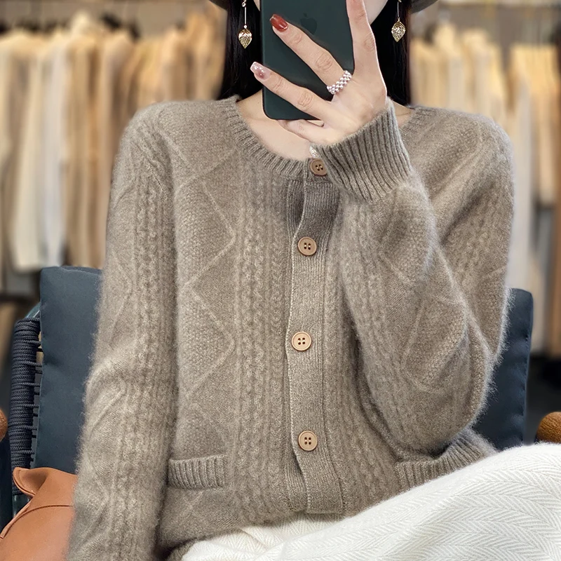 New 100% pure wool cardigan women's round neck diamond twisted sweater sweater coat loose cashmere sweater outside.