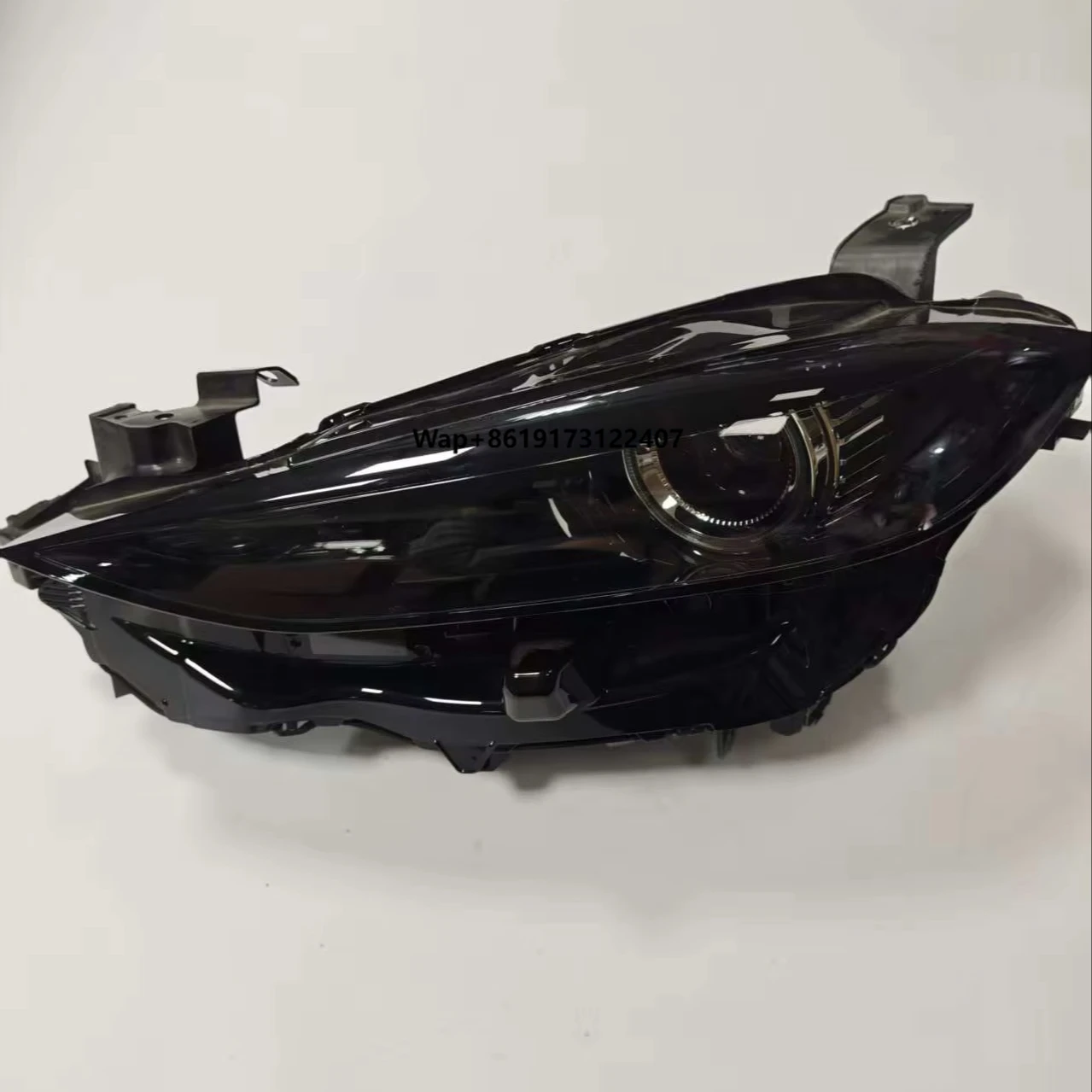 ผู้ผลิตสินค้า ชิ้นส่วนไฟภายนอกรถยนต์ ไฟหน้า สำหรับ CX-4 ปี 2020