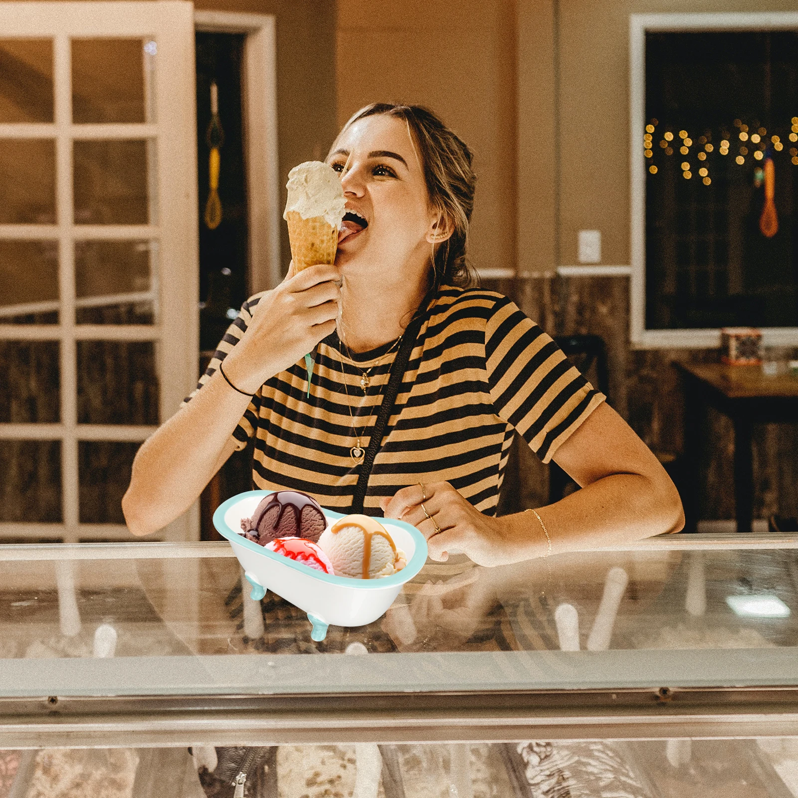 

Creative Ceramic Pudding Bowl Adorable Dessert Accessory Multi-Function Ice Cream Fruit Container for Kitchens Tables