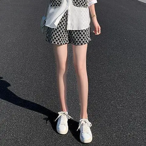Summer New Xiaoxiangfeng Fake Two Piece Shirt Women\'s Fashion Loose Wide Leg Shorts Casual Set European Station