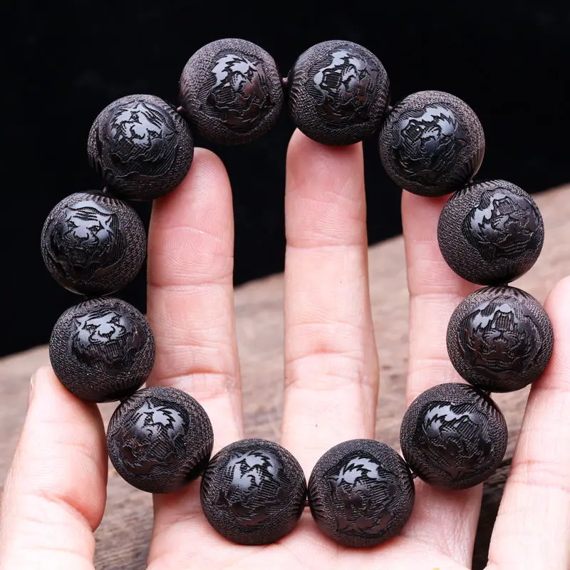 خشب الصندل الطبيعي الأبنوس سوار الرجال 20 مللي متر العدوانية منحوتة النمر رئيس الخرز المستديرة اليد سلسلة مجوهرات خشبية بوتيك الهدايا