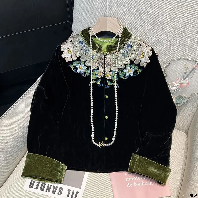 Autumn New Chinese Embroidery Flower Blouse Oriental Style women\'s New Chinese Velet Embroidered Black Cotton Tangsuits Jacket