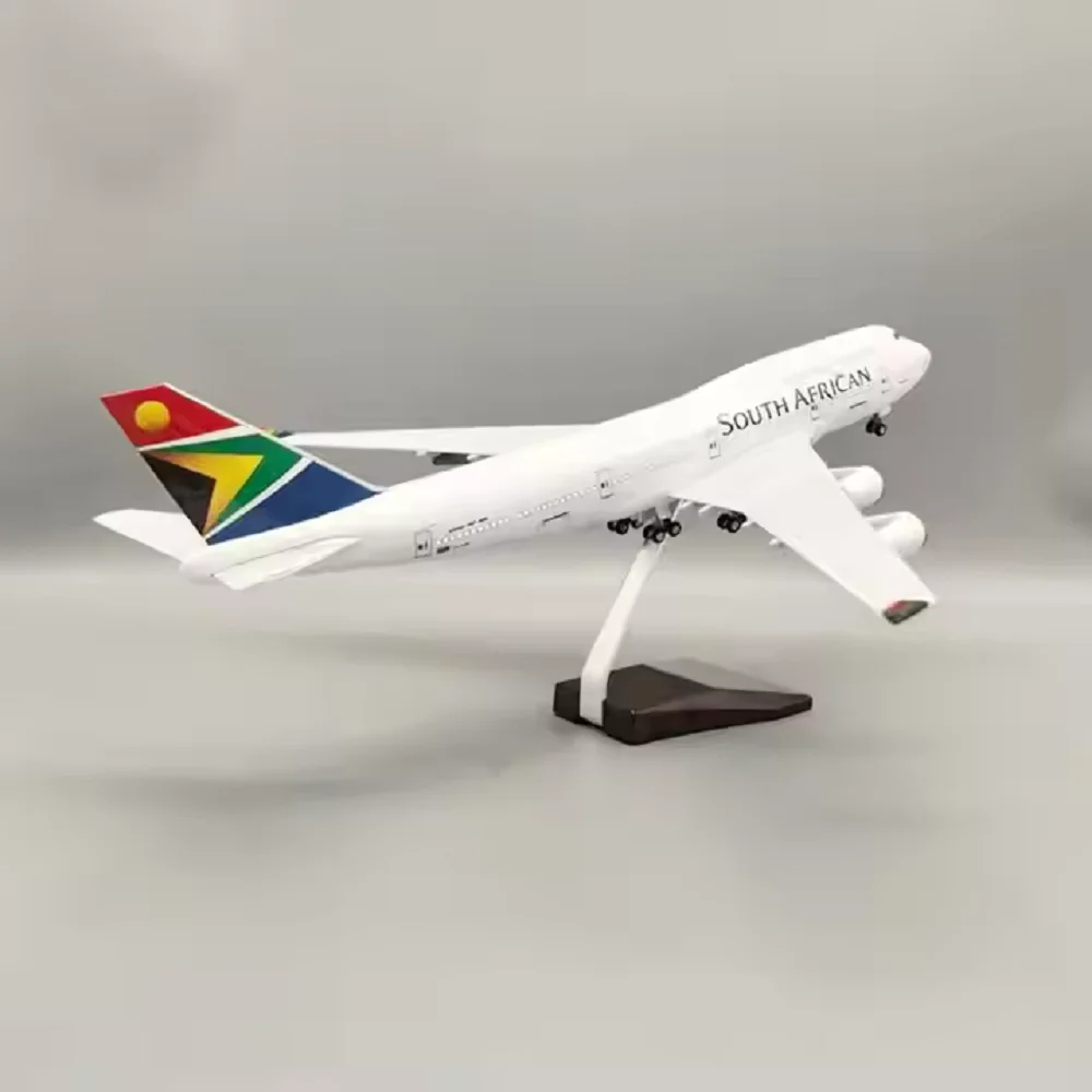 Toys For Kids South African 1:150 B747 Plane Model Aircraft Kits Display Diecast For Adults with LED Light Touch or Sound