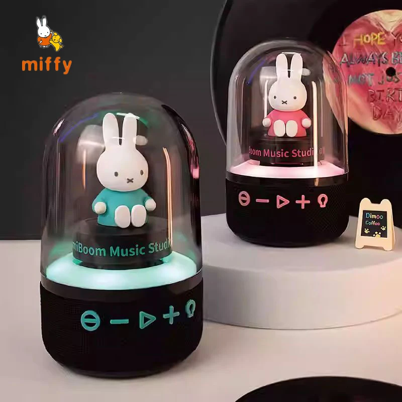 Kawaii Miffy Altoparlante Bluetooth senza fili Cartoon Effetti di luce colorati Accessori anime Dopamina Audio Bluetooth Regali per ragazze
