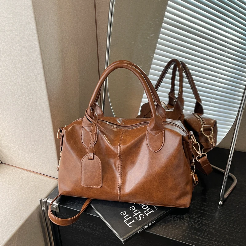 Women's Vintage Faux Leather Cylinder Handbag Metal Hardware Decor Removable Shoulder Strap Casual Daily Crossbody Bag 2026
