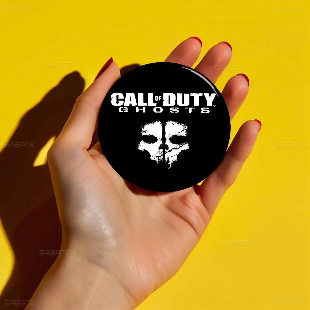 نداء الواجب الفيلم الكلاسيكي 58 مللي متر اليدوية بروش الكرتون تأثيري شارة على ظهره مجوهرات اكسسوارات هدايا #6