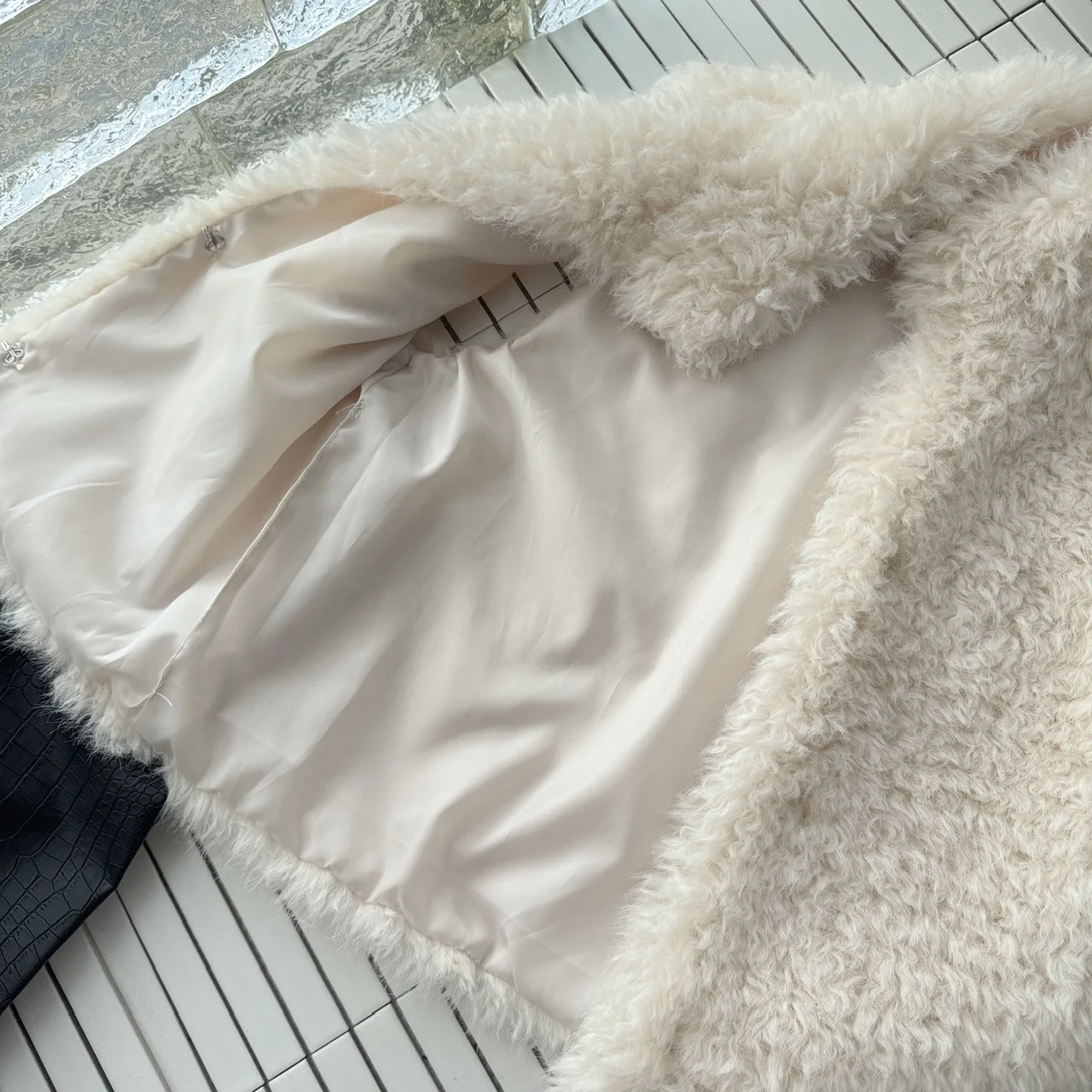 سترة فرو فاخرة من شعر الماعز - بطانة صوف شتوية دافئة، سترة كاجوال بدون أكمام باللون البني والبيج للنساء