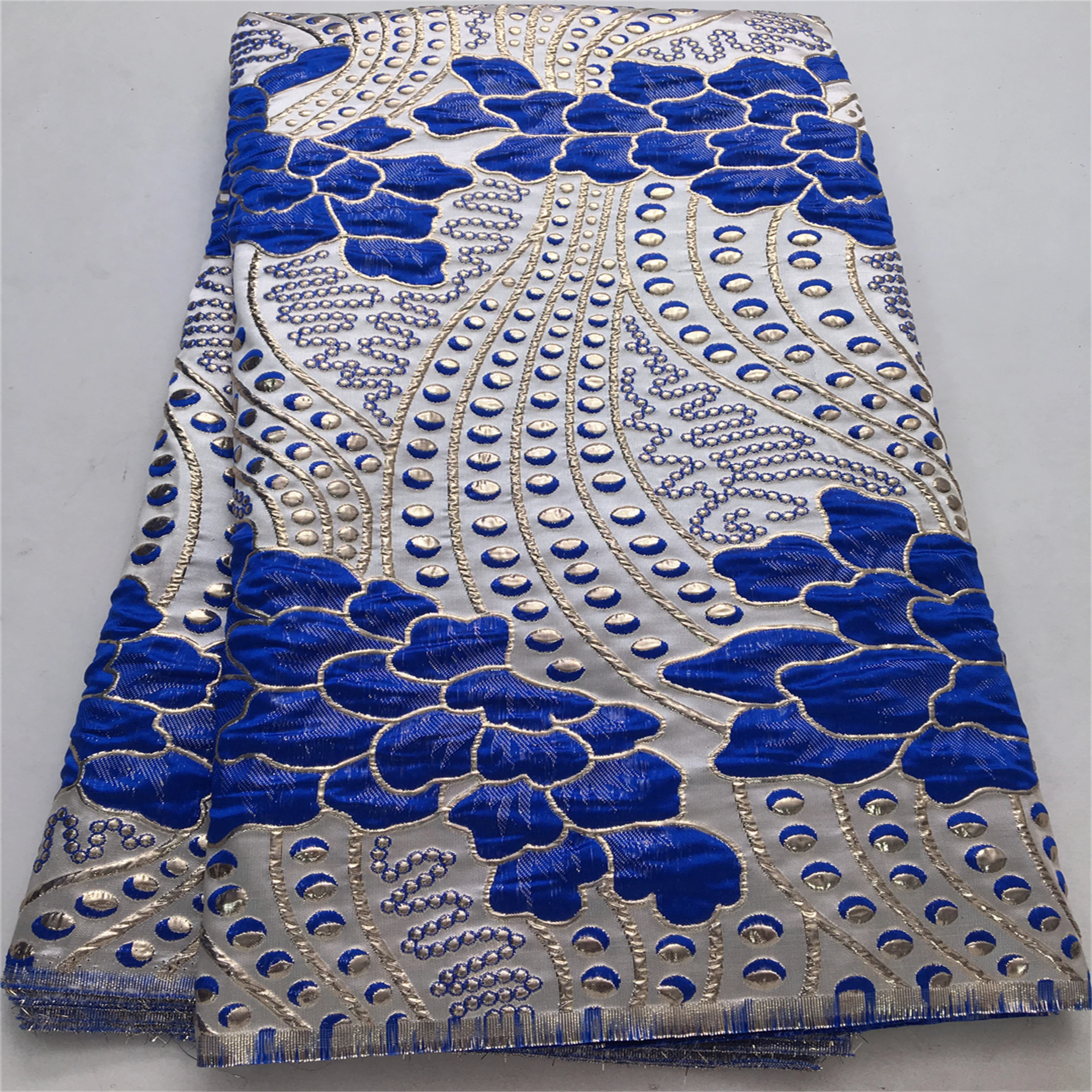 

Африканская жаккардовая парчовая кружевная ткань 2025, новейший дизайн, французская дамасская кружевная ткань с позолотой для женщин, швейные материалы для платья A4090