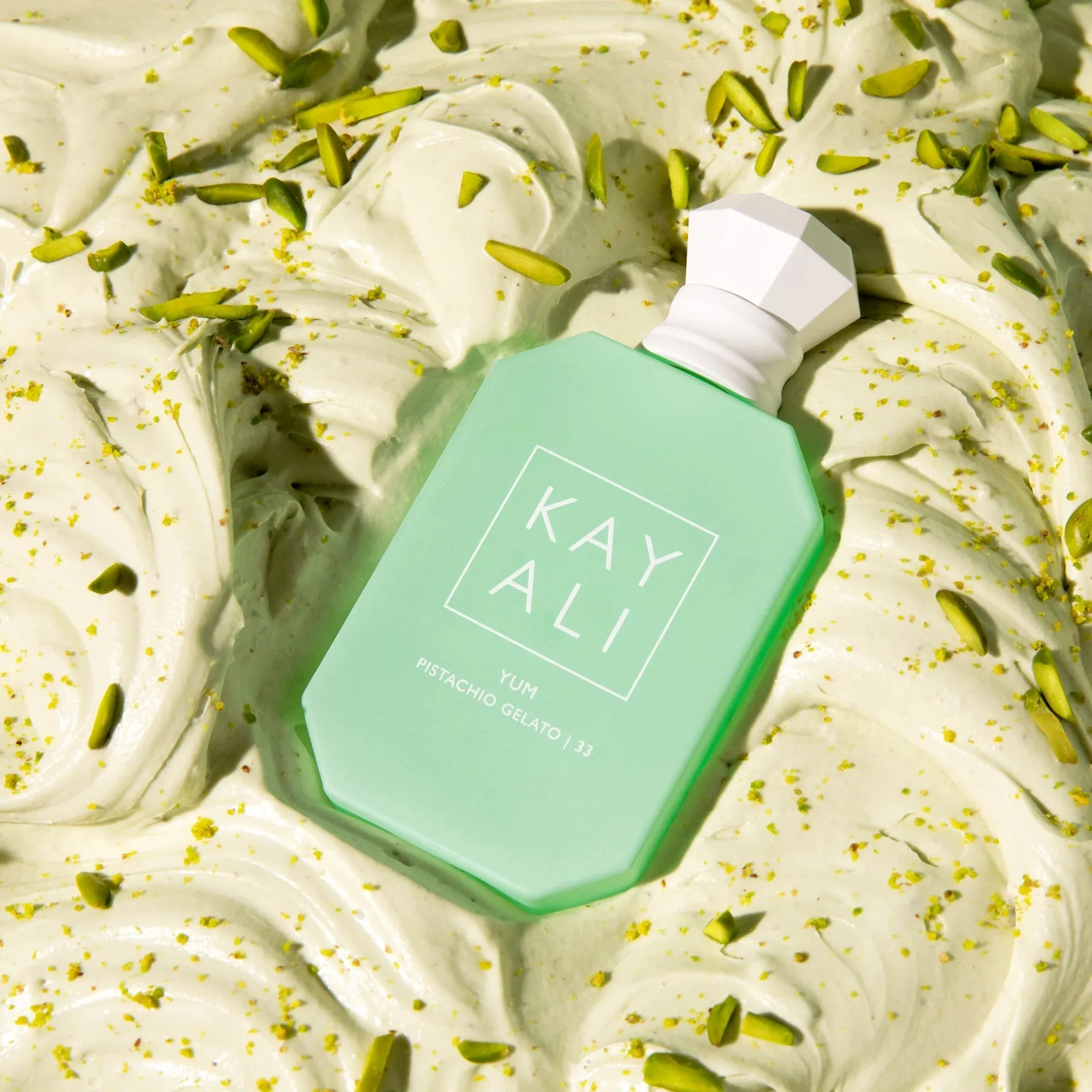 Gelato de Pistacho KAYALI Yum | 33: El Aroma Viral de "Edible Luxury" que Define la Era Gourmand Post-Clean-Girl de 2026