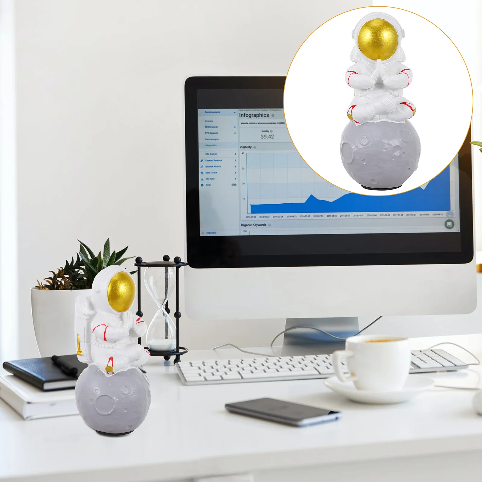 

Astronaut Ornaments Space Star Figurine Outer Spaceship Party Supply Statue Sculpture