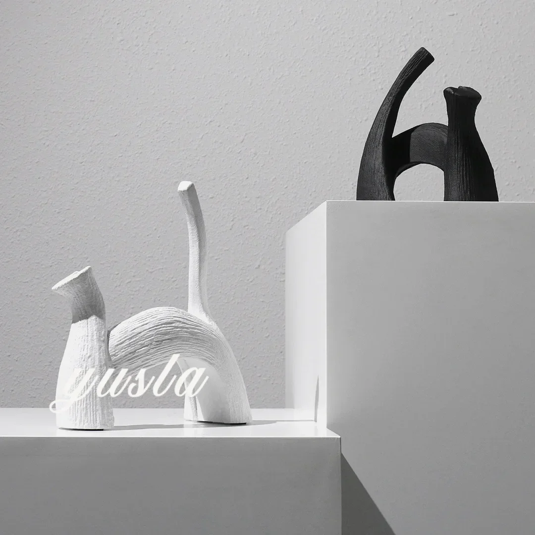 

Simple Modern Luxury Home Decor Living Room Desktop Creative Art Abstract Cat Decorations