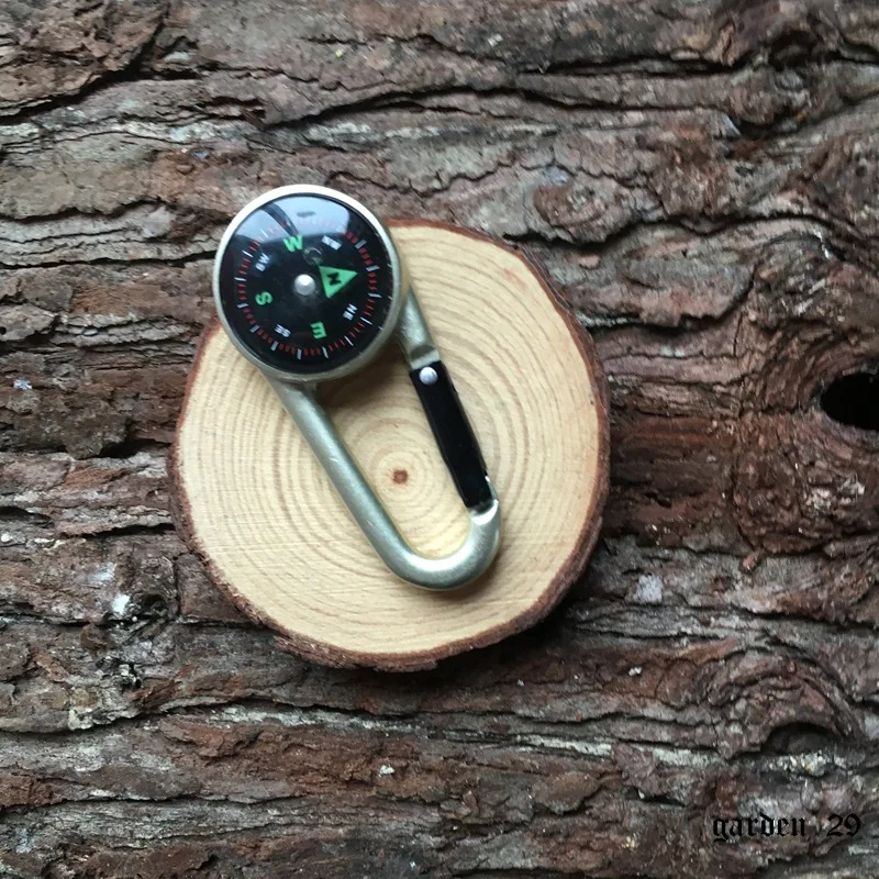 1 قطعة حلقة تسلق معدنية البوصلة في الهواء الطلق متعددة الوظائف المشي لمسافات طويلة ميزان الحرارة المفاتيح حلقة تسلق معدنية المفاتيح