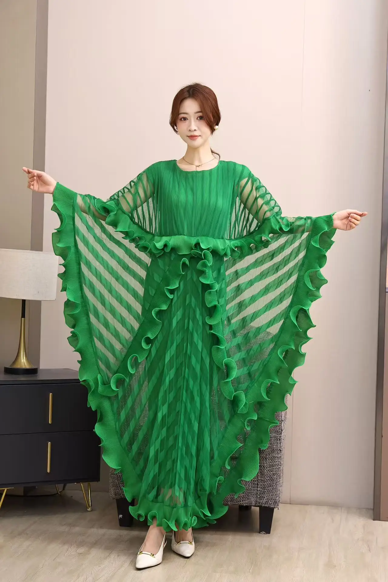 2025 Summer French Women's Clothing Fungus Edge Mesh Fake Two Irregular Design Pleated Long Dress Versatile