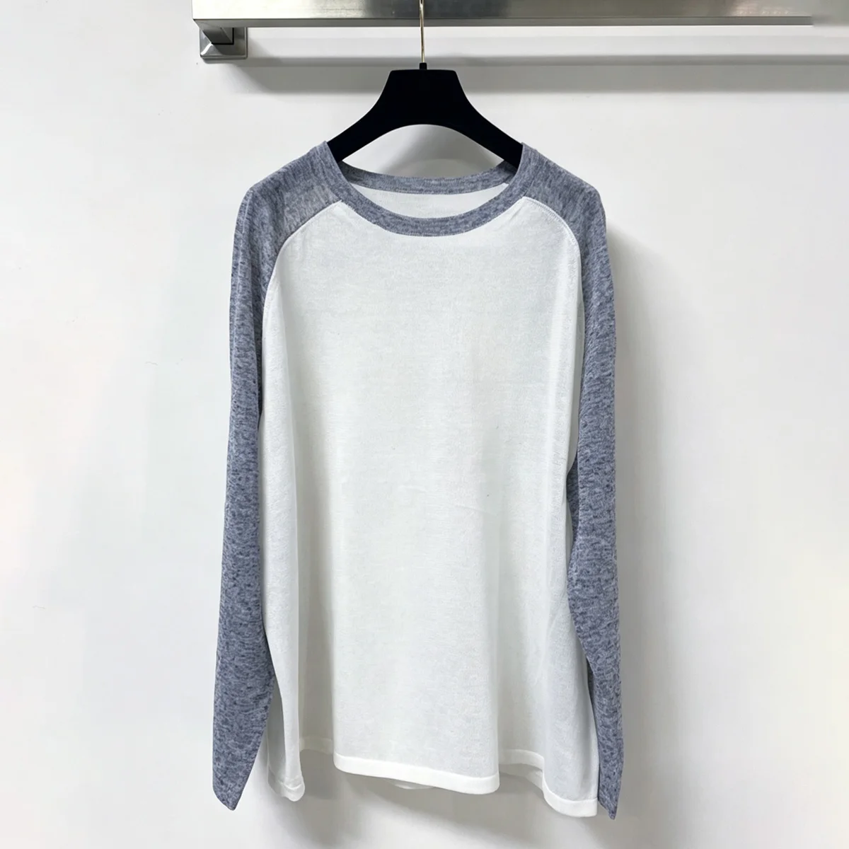 

2026 New Women Raglan Sleeve Knit T-Shirt O-Neck Contrast Color Long Sleeve Casual Thin Knitted Daily Tops lyt2671039