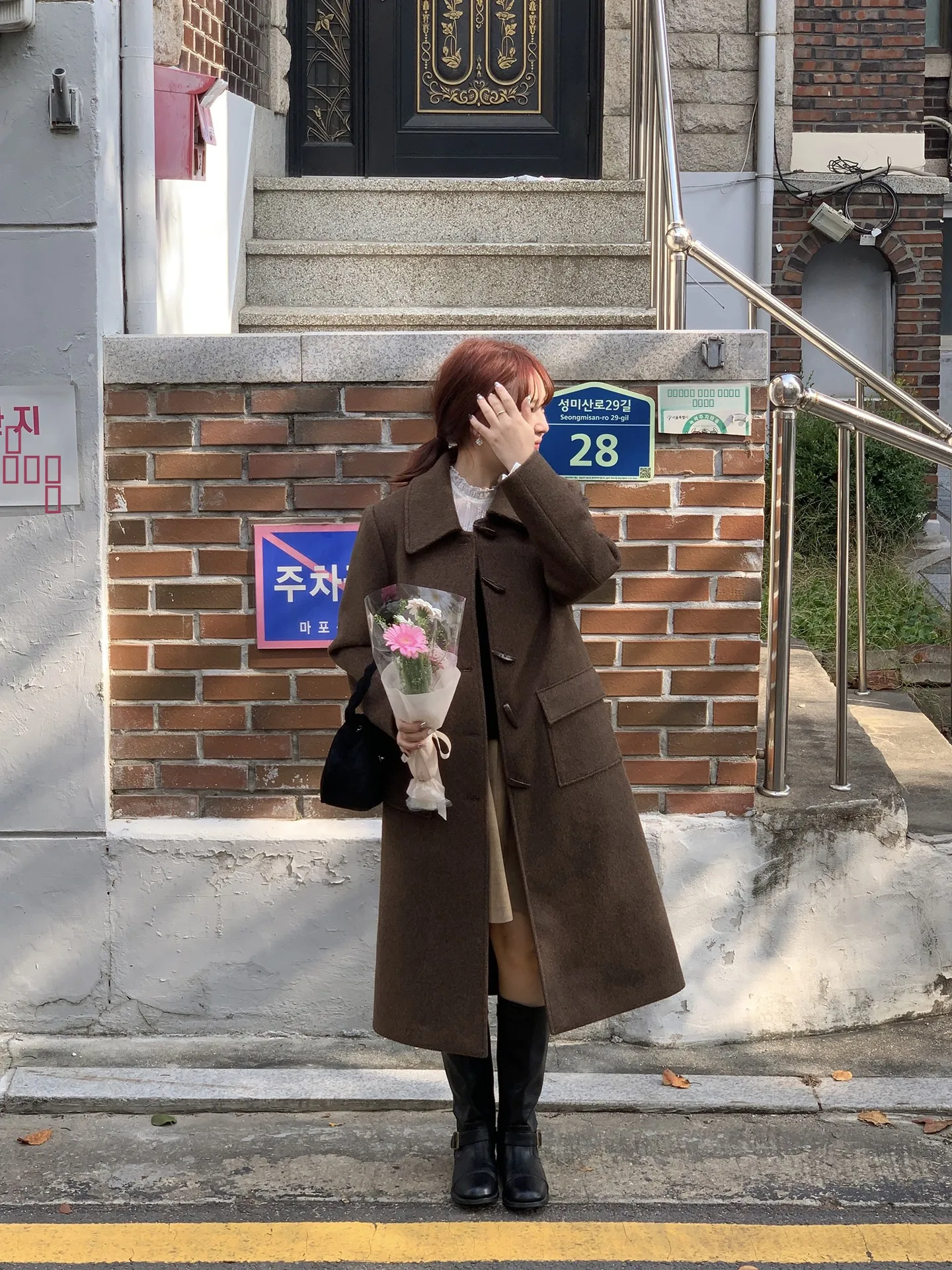 

Modern Retro Korean Sle plus Size Woolen Coat Women's Large Coat with Horn Buttons Ele Long Length Polyester Fiber