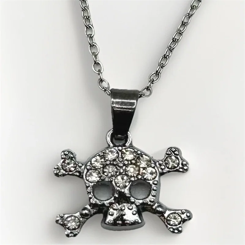 Y2K Shiny Crystal Skull Pendant Korean Fashion Charms Necklace For Women Men Vintage Sexy Jewelry Punk Goth Accessories Gifts