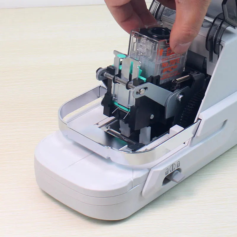 70 Page LaborSaving Bookbinding Flat Needle Type EH-70FII Automatic Electric Stapler