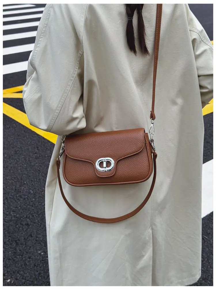 

Женская сумка из кожи с рисунком листьев и модным парижским видом ​