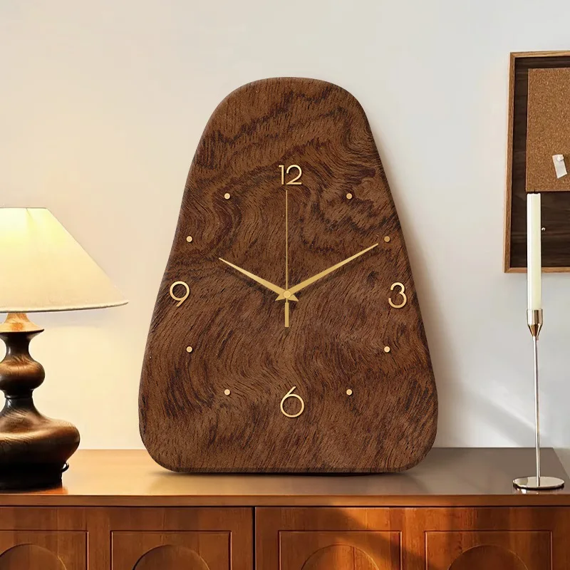 Medieval Style Pendulum Desk Clock Wood Grain Silent Ornament Clock 2025 New Living Room Wall Clock High End