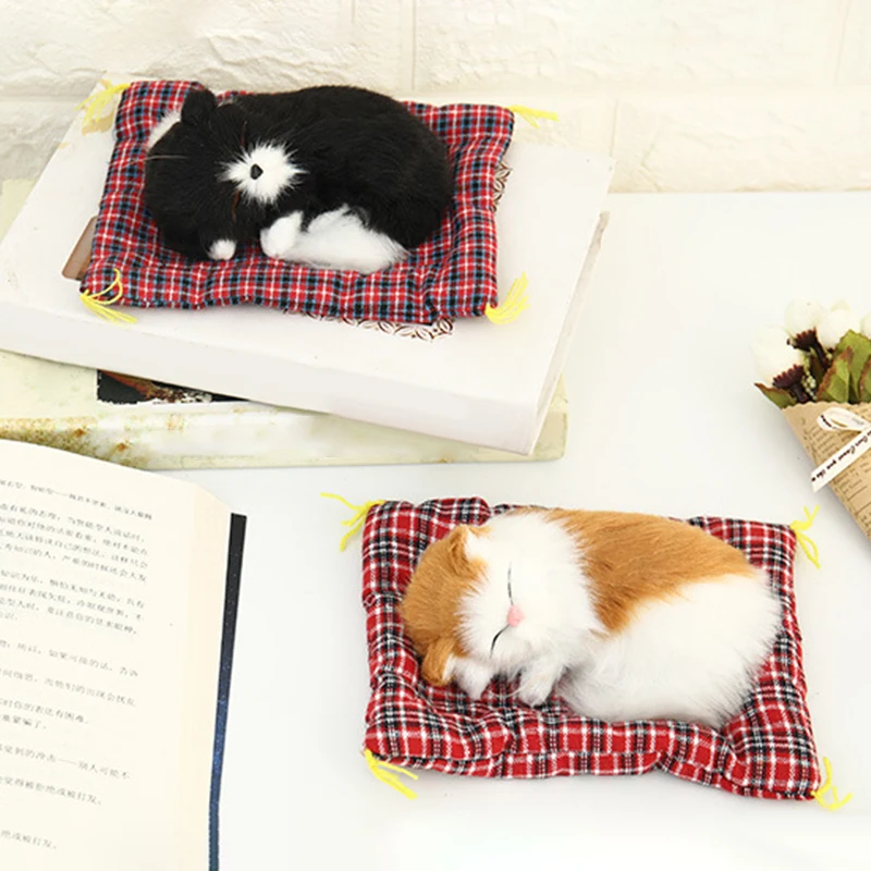 Artificial Mini Sleeping Cats on Cloth Pad Plush Simulation Lying Cats Doll Ornaments Children\'s Gifts Home Decoration Crafts