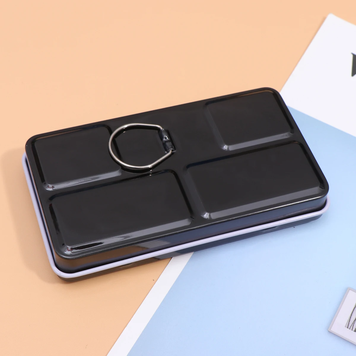 

Sturdy Empty Watercolor Palette 12 Grids Premium Material Lightweight Convenient for Traveling and Home Use Empty Paint Box