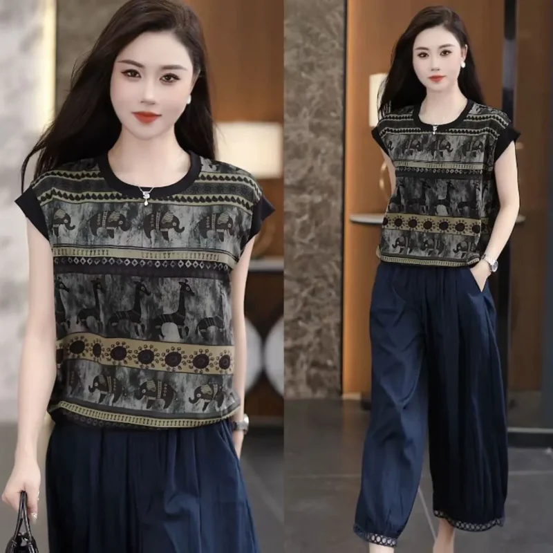 Fashion Casual Sports Set for Women's Summer New Korean Version Versatile Loose Fit Slimming and Elegant Two-piece Set