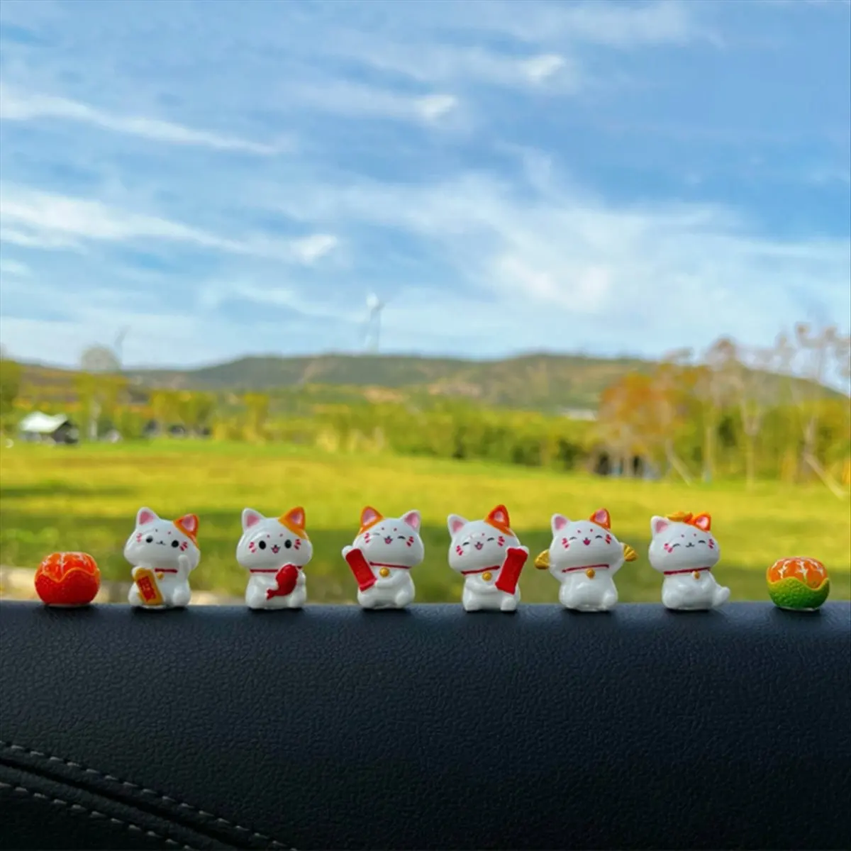 AT16 Lucky Cats Ornaments Wealth Cats 8Pcs Figurines Set Fortune Miniature Cute Kitten Resin Model Ornament for Desktop