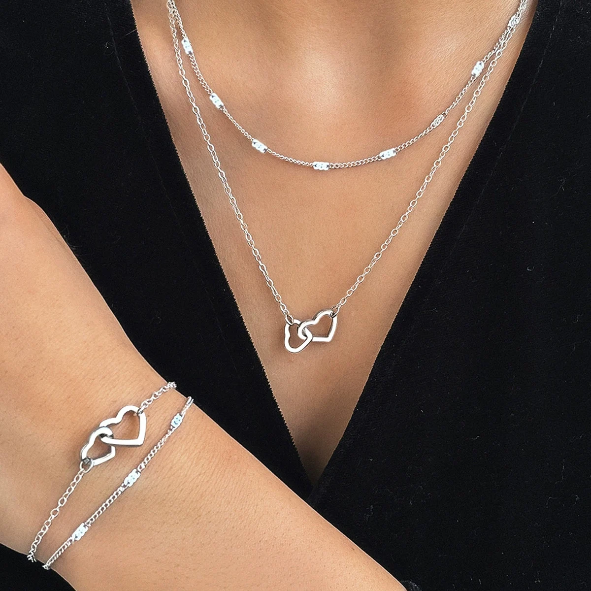 Fashion Atmosphere Heart Bracelet Love Necklace Double Chain Design Jewelry Sets For Women image 3