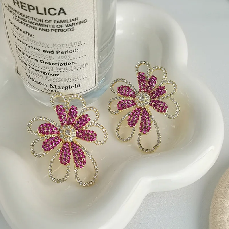 HUANZHI Pink Exaggerated Rhinestone Flower Hollow Metal Earrings for Women Girls Trend Design Wholesale Jewelry Gifts 2024 New