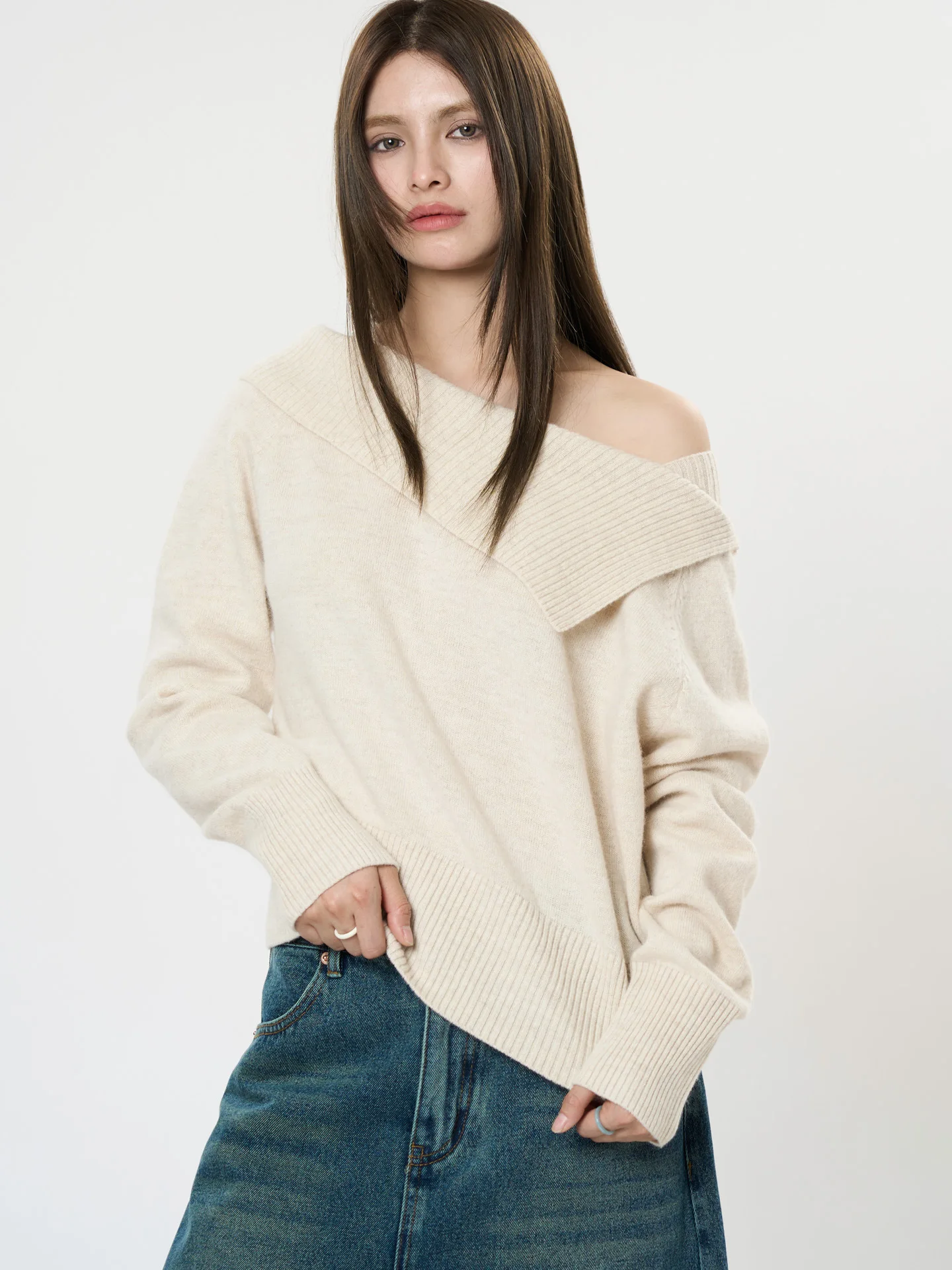 ฤดูใบไม้ผลิและฤดูใบไม้ร่วงผู้หญิงสบายๆสีทึบหนึ่งคอยาวแขนยาวหลวมเสื้อกันหนาว