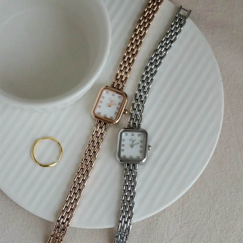 Exquisite Women'S Wristwatch, A Small-Dial Chain Watch For Female Students, A Simple, Elegant, And Compact Ladies' Watch.
