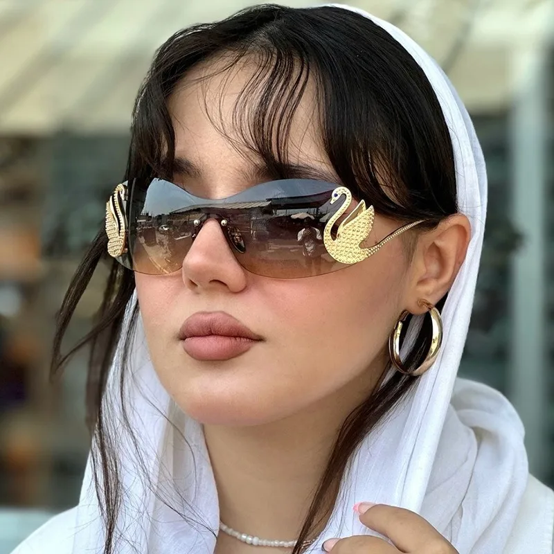 New Fashion Women Oversized Rimless Sunglasses Luxury Brand Swan Shaped Sun Glasses Trendy Large Frame Sun Glasses UV